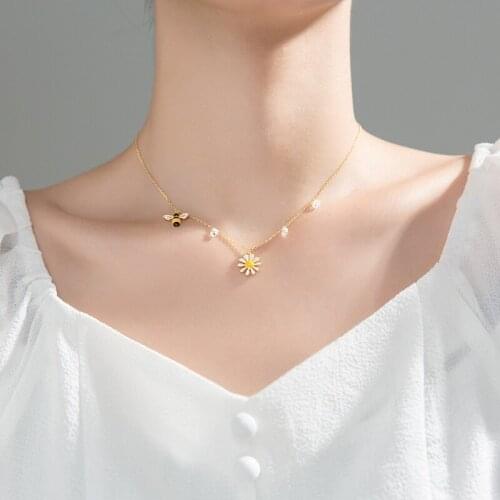 MIQIAO Summer Daisy Necklace Charms Silver 925 Jewelry Sunflower Clavicle Chain Bee Exquisite Female Pendants Fashion Ornaments