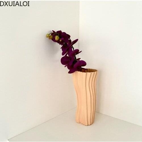 Nordic Pleats Creative Yellow Vase Decoration Resin Crafts Living Room Dining Table Flower Arrangement Vase Home Decoration