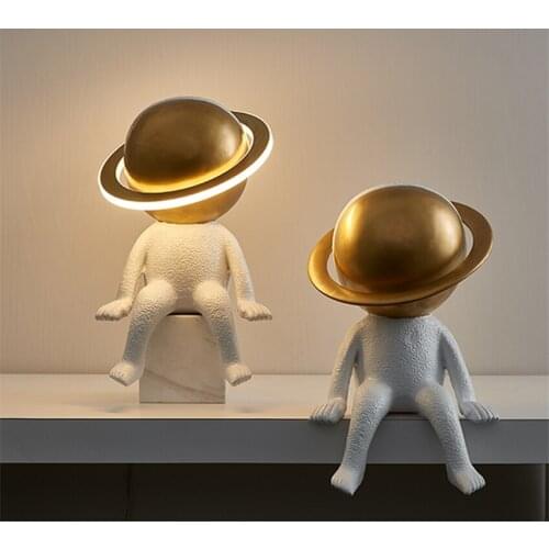 Nordic astronaut resin LED table lamps Childrens bedroom study living room lights modern hotel bedside decoration shop fixtures