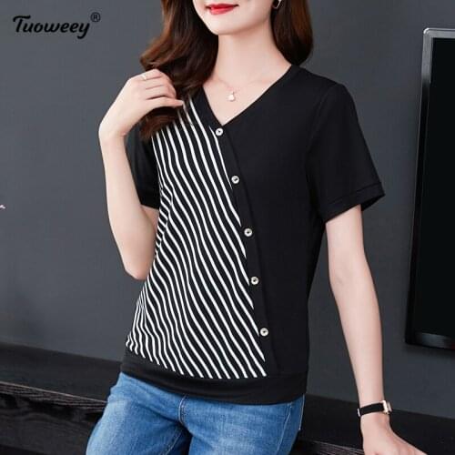2021 New Summer Middle Aaged Women Korean pullover v-Neck tshirt Tops Female striped Print Fashion Loose Plus Size 5xl Shirt