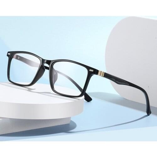 Blue Light Blocking Glasses Frame for Men and Women Anti-Blue Ray Filtering UV400 Protective Coating from Harmful Blue Light