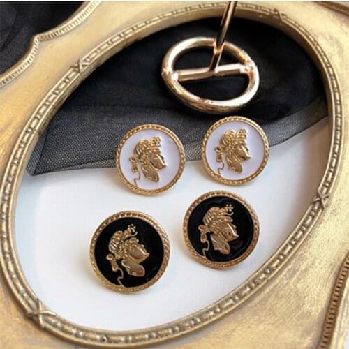 New Hot Sell Enamel Portrait Button Stud Earrings for Women Fashion Minimalism Retro White Black Earring Small Jewelry Bijoux