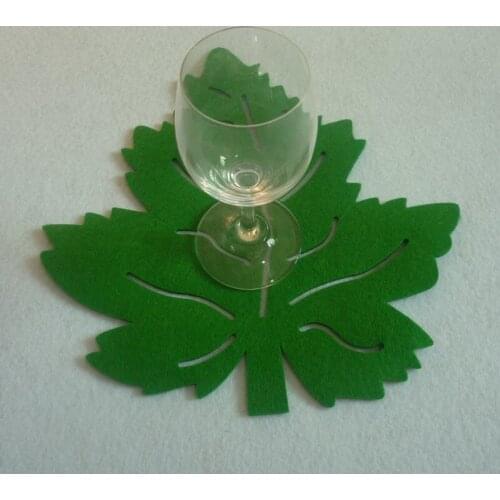 4PCS Christmas Leaf Coaster Non-woven fabric Placemat 28X28CM Christmas Home Table Decoration Kitchen Accessories