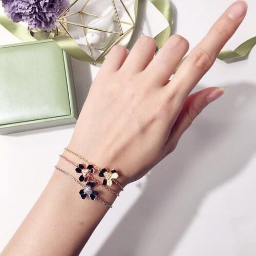 Eco friendly Copper Three leaf clover flowers Hand Chain Bracelet For Women Zircon Inlay Three color Fashion Bracelet Jewelry