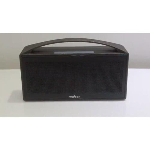 Portable wireless BT speaker with wide compatibility