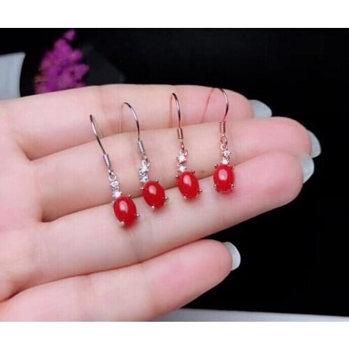 Natural coral ear nails, 925 Sterling silver, new products, manually built by large-brand designers. Recommendation for ladies'e