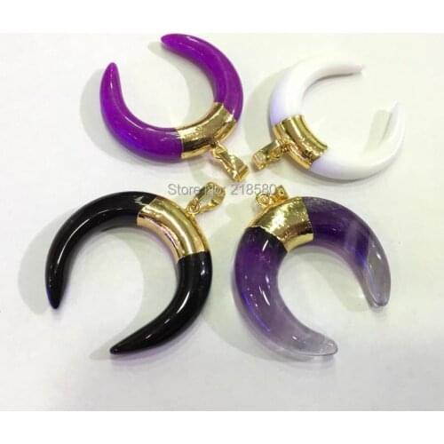 M604011140 Gold Color Electroplated Crescent Horn Pendant