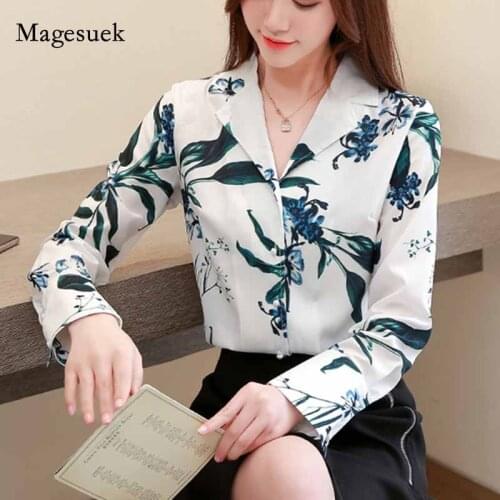 2020 Autumn Women V-neck Chiffon Blouses Women Casual Long Sleeve Women Blouses Top Loose Printed Cardigan Button Up Shirt 10486