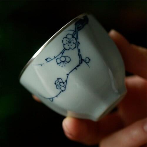 Hand Painted Blue and White Porcelain Tea Cup Ceramic Kung Fu Water Mug Creative Small Vintage Silver Master Cup Office Teacup