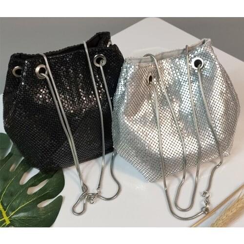 Summer New Womens Fashion Metal Chain Handbags Fashion Simple Black Silver Color Sequin Simple Ladies Shoulder Crossbody Bags
