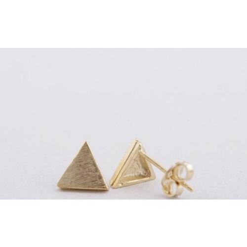 Fashion triangle stud earrings, personality three color stud earrings