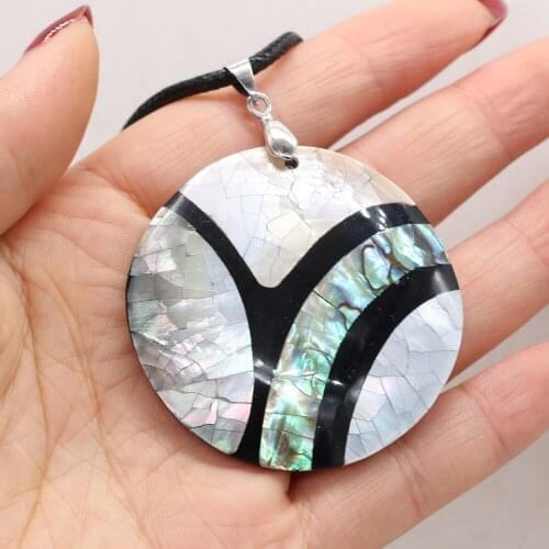 Natural Shell Necklace With Round Stripe Pendant Leather Cord 2MM Charms For Elegant Women Love Romantic Gift