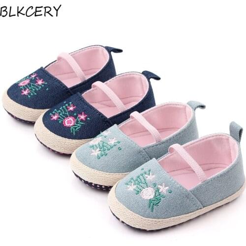 Cute Newborn Baby Girl First Step Soft Sole Shoes for 1 Year Old Mary Jane Flats Shoe Toddler Walking Infant Walkers with Flower