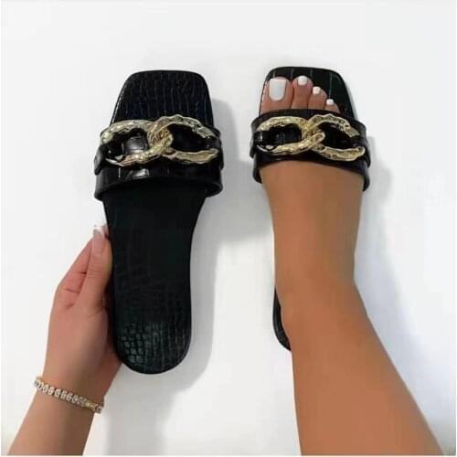 Fashion sexy metal decoration outdoor womens slippers 2021 summer new style flat open toe Plus Size