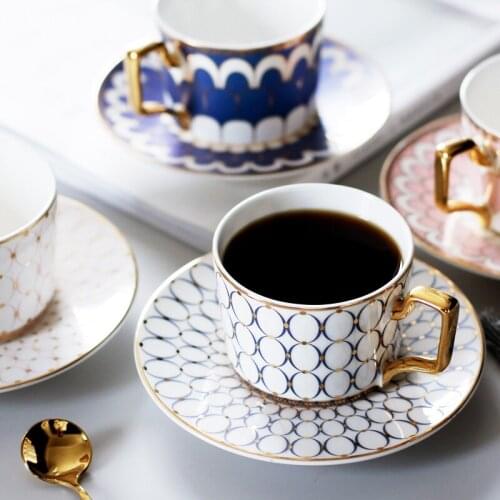 Europe Coffee Cup High Quality Ceramic Saucer Coffee Mug Phnom Penh Porcelain Teacups Set Espresso Cup Taza Creative Gift EE50BD