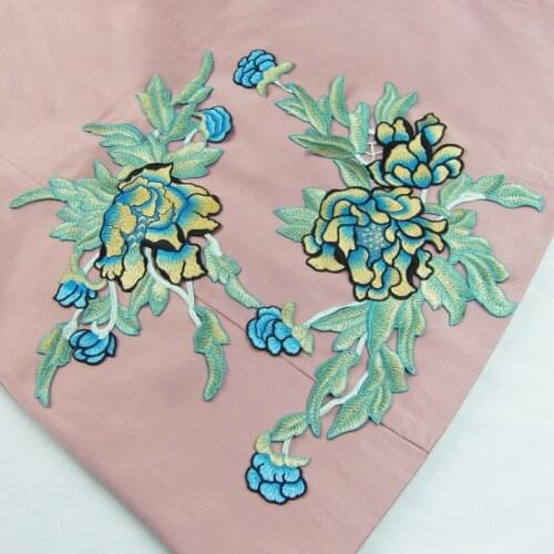 Good quality embroidered flower patches for clothes,stickers for clothes,hand sewing embroidered patches