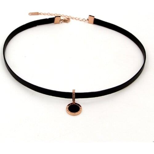 Ouriner Chokers On The Neck