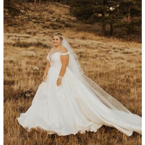 Long Off Shoulder Plus Size Wedding Dresses with Pockets Ivory Lace Up Back Satin Robes De Mariée Bridal Gown For Women