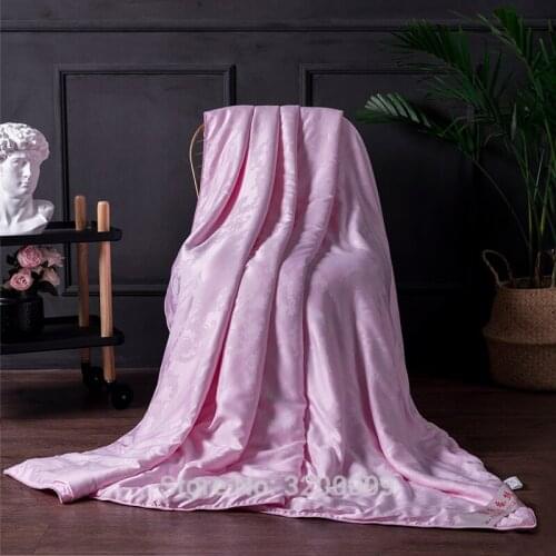 New Mulberry Silk Pink Quilt Blanket Four Seasons Universal King Size Bed Double Size Stitching Process Bed Linings