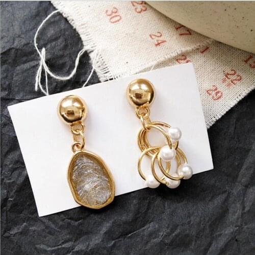 2020 New Arrival Pearl Zircon Acrylic Trendy Women Dangle Earrings Asymmetric Gray Delicate Earrings Bohemian Drop Earrings