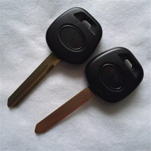 DAKATU With Logo Replacement Car Transponder Key Shell For Toyota RAV4 PRADO COROLLA Yaris No Chip Uncut Key Blade TOY47