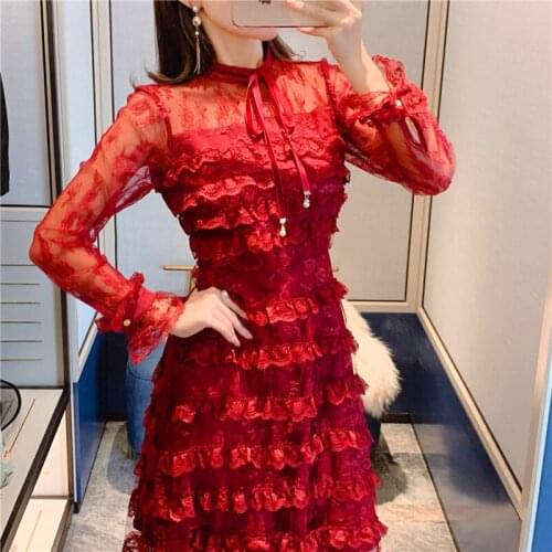 Summer 2020 new French vintage lace mesh dress long sleeves round neck slim temperament-cake long dress