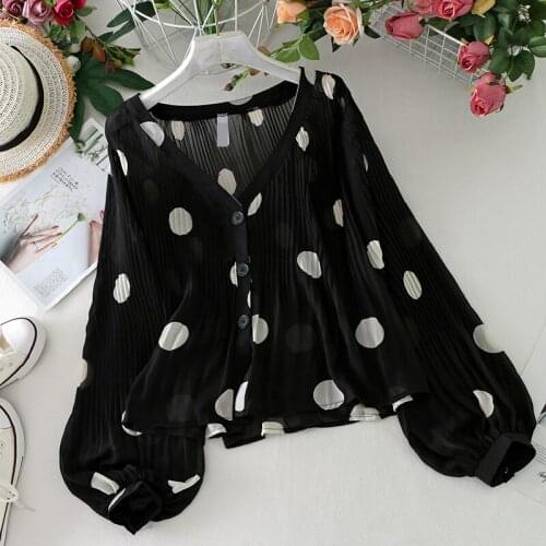 Women Spring Summer V-Neck Pleated Polka Dot Chiffon Blouse Vintage Lantern Sleeve Loose Short Shirt Beach Modis Tops