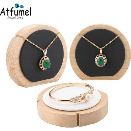 Round Nature Wood Necklace Jewelry Display Stand PU Pendant Storage Holder Bracelet Earring Jewelry Organizer Stand Showcase