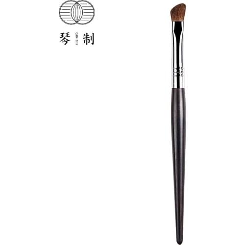 QINZHI Professional Handmade Make Up Brush G060 Angled Eye Shadow Brush Natural Horse Hair Makeup Brushes