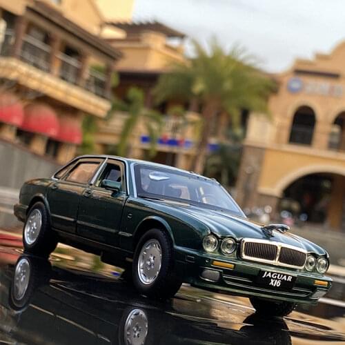 1:32 Jaguar XJ6 Classic Car Alloy Car Diecasts & Toy Vehicles Metal Toy Car Model High Simulation Collection Childrens Toy Gifts