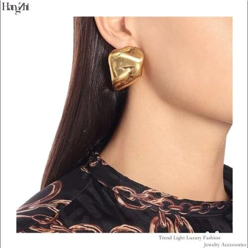 Metal Stone Shape Bump Stud Earrings Jewelry European and American Designer Style Irregular Retro Crack Earrings Hangzhi 2021