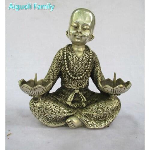 Aiguoli Family Decorative Silver Candlesticks