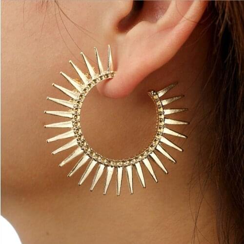 Qi Leaf Hip Hop Rock Exaggerated Gold Earrings Vintage Fashion Punk Style Round Small Rivet Gear Shape Alloy Earrings