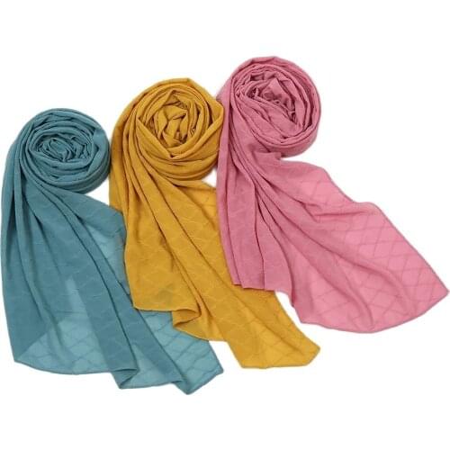 New Fashion Head Scarf 2021 Women Plain Candy Color Plaid Wrinkle Bubble Chiffon Shawl Wrap Cover-up Stole Muslim Hijab 175*70CM