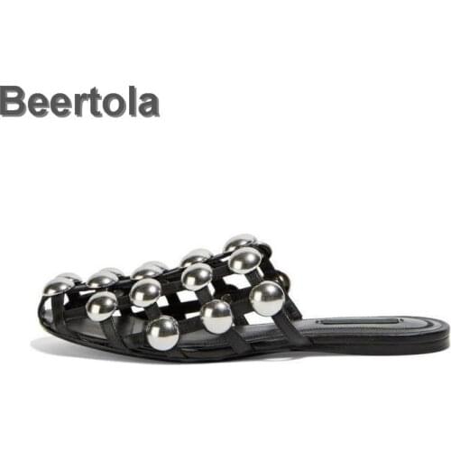 2019 Women Beach Slippers Rivet Flat Summer Slippers Square Cover Toe House Slippers Women Pearl Plus Size 44 Girls Shoes Women