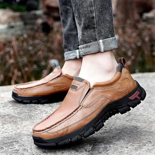 Men Casual Loafers Sneakers 2021 Fashion Retro Leisure Comfortable Loafers Casual Soft Outdoor Footwear Men Breathable Sneakers