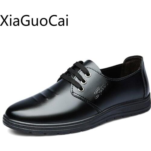 New Fashioned Mens Leather Casual Shoes In Spring and Autumn Mens Driving Shoes Lace Up Breathable Male Flat Sneakers