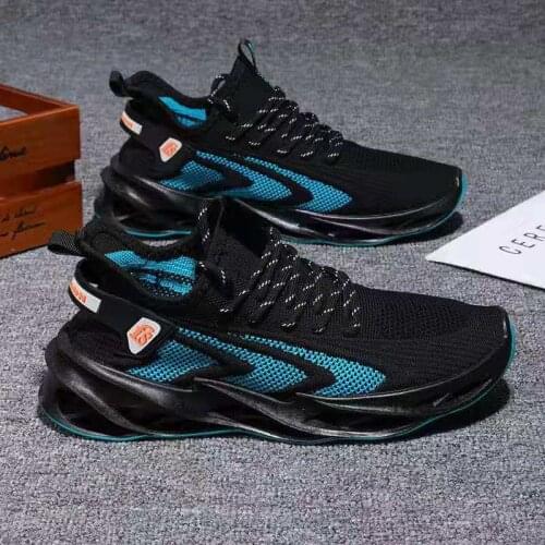 Mens Lightweight Running Shoes Summer Ultra-light Breathable Sneakers Zapatos De Mujer Walking Shoes Boys Sneakers Size 39-44