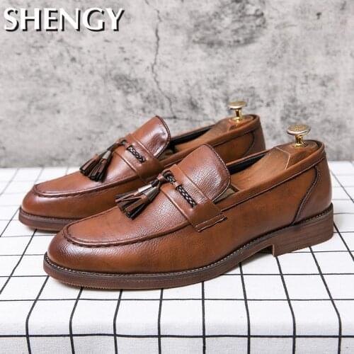 Mens Loafers Shoes New Fashion Dress Shoes Metal Design Business Shoes Mens Flats Male Formal Casual Footwear Big Size 38- 47