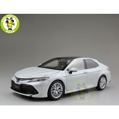 1/18 New Camry 2018 8th generation Diecast Car Model Toys for kids Children Birthday Gift Collection White