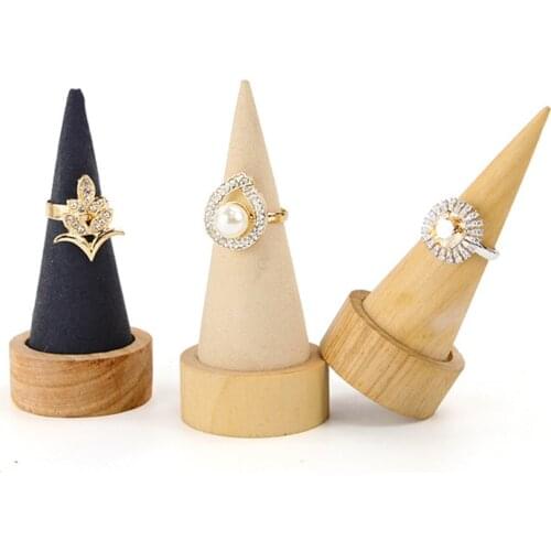 Fashion Popular Mini Wood Jewelry Finger Ring Display Holder Triangle Cone Jewellery Showcase Storage Gift Display Stand