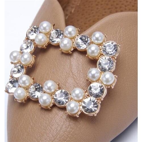 1PC Shiny Decorative Shoe Clip Pearl Women Wedding Shoe High Heel Bride Rhinestone Shiny Decorative Clips Charm Buckle Shoe Clip