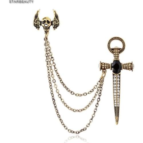 Flying Skull Sword Cross Brooch Mens Suit Boutonniere Badge Korean Brooches for Men Lapel Pin Women Broches Chain Christmas Gift