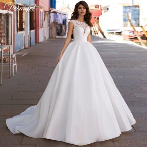 Detmgel Vintage O-Neck Cap Sleeve A-Line Wedding Dresses 2020 Luxury Beading Appliques Satin Brush Train Princess Wedding Gown