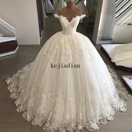 Elegant Muted White Off Shoulder Wedding dresses Ball Gowns Lace Button Appliques Bridal dress wedding gown Custom Plus size