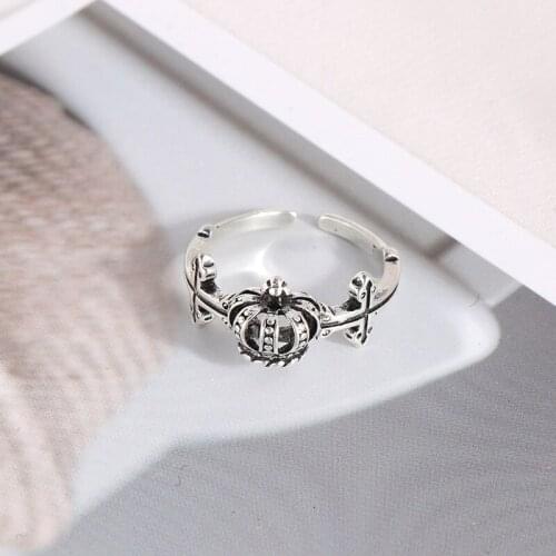 The new temperament simple wild crown cross ring female hot style net red retro jewelry chic gift