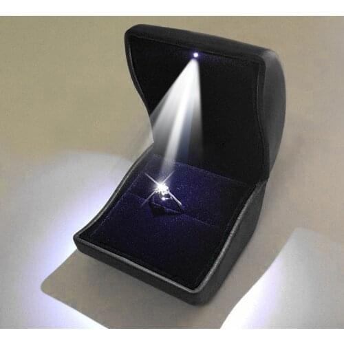 LED Lighted Earring Ring Box Faux Leather Wedding Engagement Jewelry Display Hot P9YF