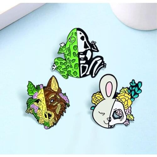 Skull Wolf Rabbit Frog Brooches Green Frog Dissection Skeleton Flowers Animal Polar bear Enamel Badge Jewelry for Friends Gift