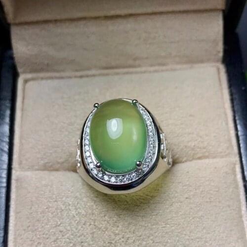 Natural grape stone ring, made of 925 silver, with good gem gloss, fullness and less impurities. signature dish