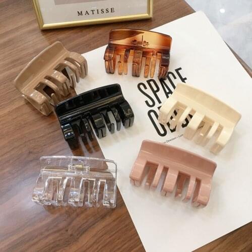 7.5cm Acrylic Hair Claw Clip for Women Girls Chic Barrettes Crab Hairpins Claw Clips Styling Girls Fashion Hair Accessories 2021